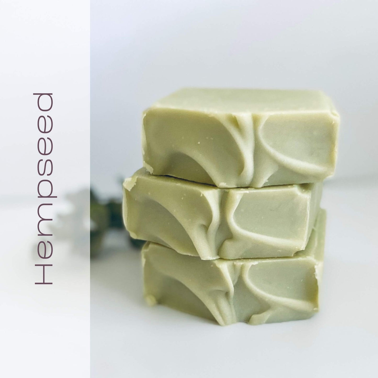 Handmade fragrance-free menthol soap bar with French green clay for sensitive skin – vegan and natural skincare