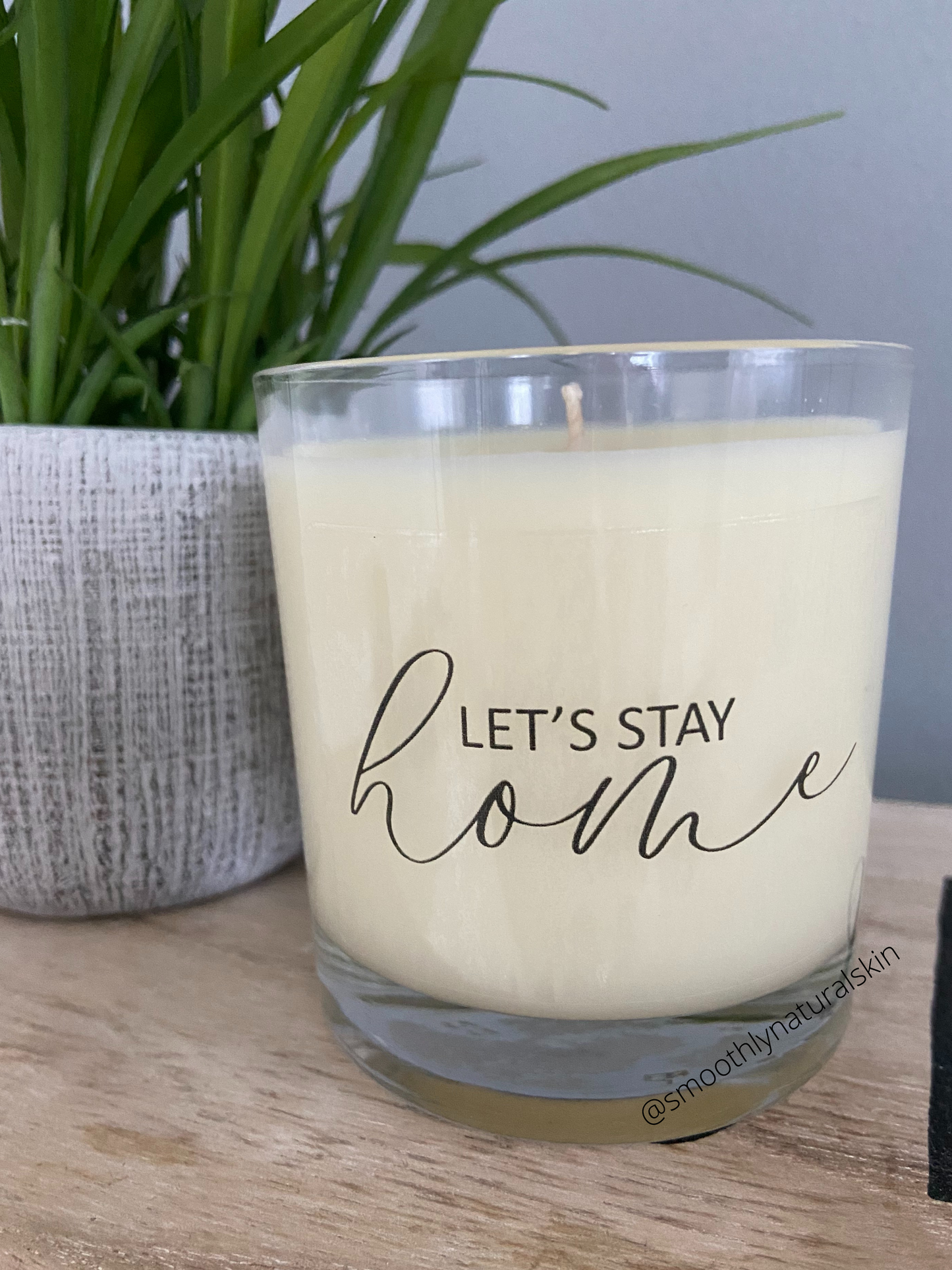 Let's stay home candle, is a perfect gift for that special person in your life. These unique candles are hand poured in small batches. Ingredients: Natural Soy Wax, Cotton Wick (Lead & Zinc Free) and Phthalate Free Fragrance. Volume: Net Wt. 7 oz. Smoothly Natural Skin